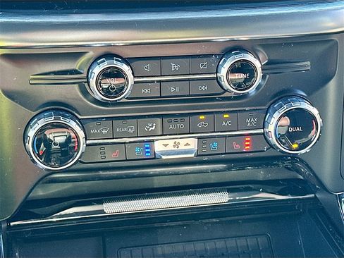 Used 2023 Ford F150 Lariat w/ Equipment Group 502A High image 16