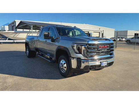 New 2026 GMC Sierra 3500 SLT w/ SLT Convenience Package image 3