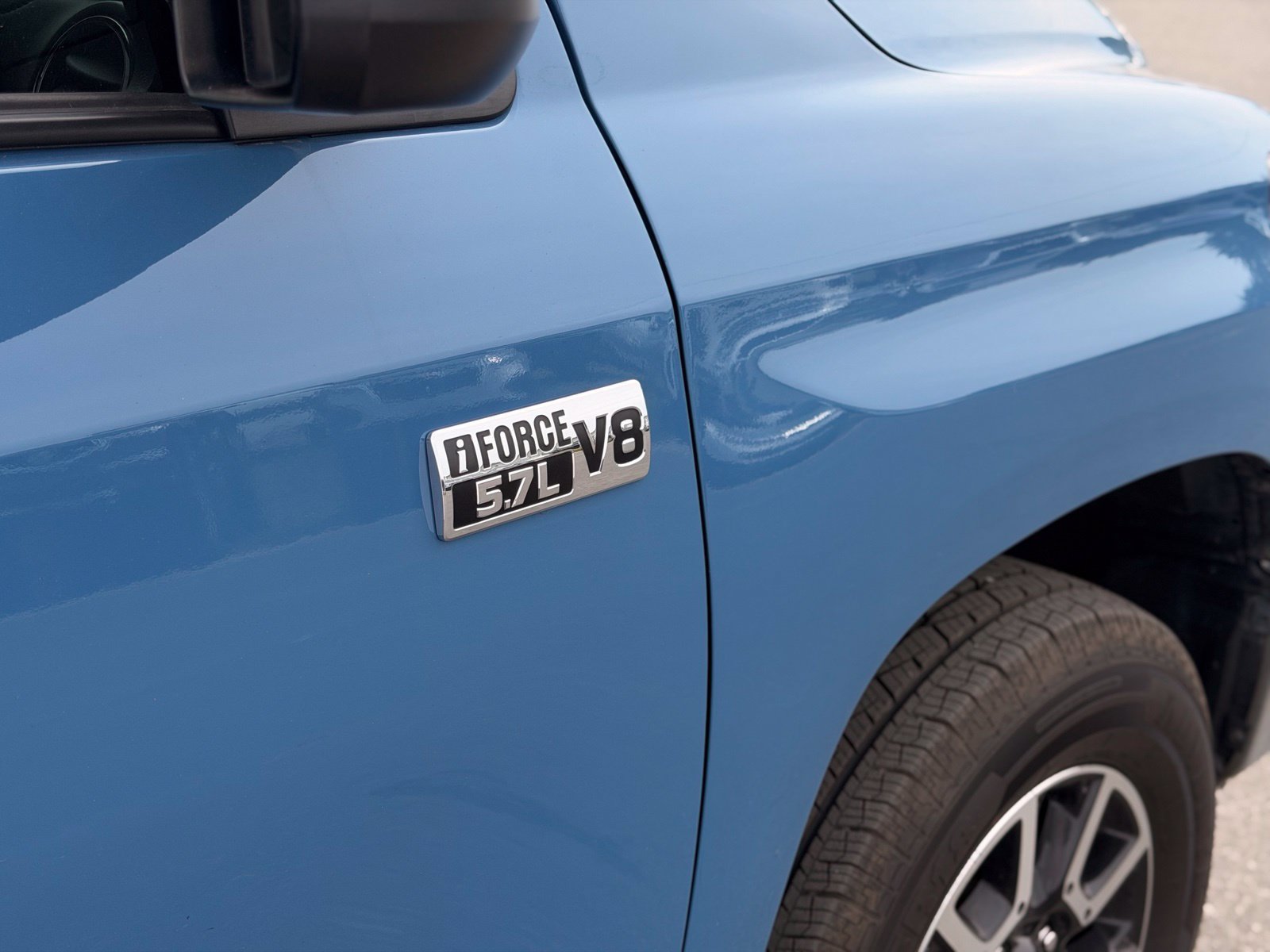 Used 2020 Toyota Tundra Limited w/ Limited Premium Package AWD/4WD image 28