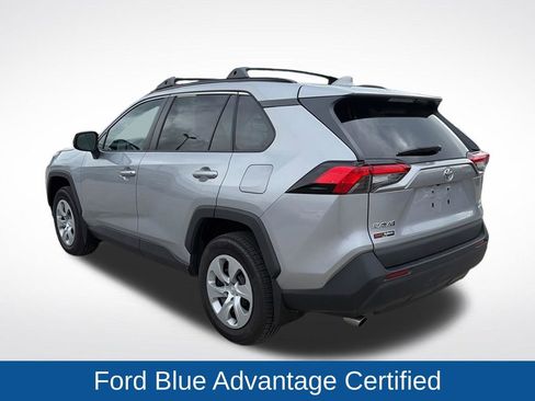 Used 2021 Toyota RAV4 LE AWD/4WD image 3