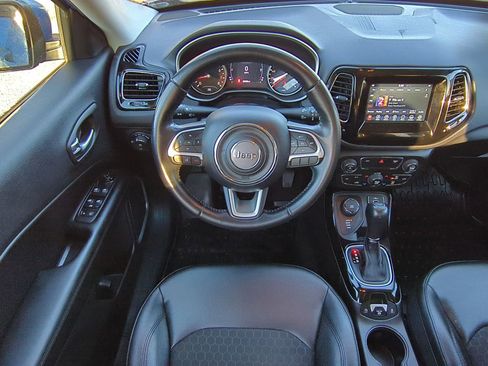 Used 2020 Jeep Compass Latitude image 16