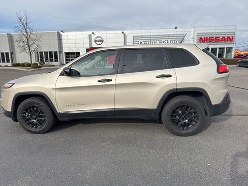 Used 2015 Jeep Cherokee Sport AWD/4WD image 3