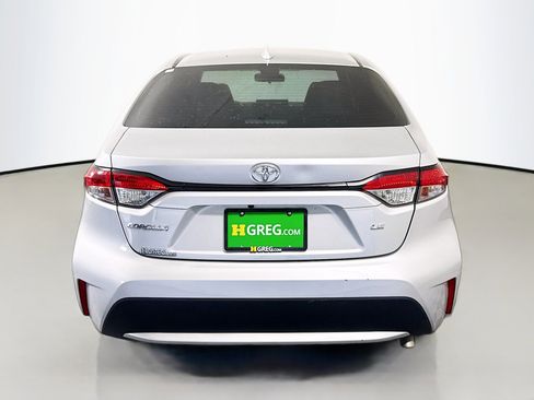 Used 2021 Toyota Corolla LE image 8