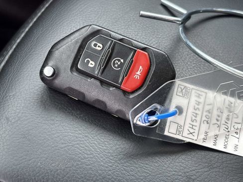 Used 2021 Jeep Wrangler Unlimited Sahara image 37