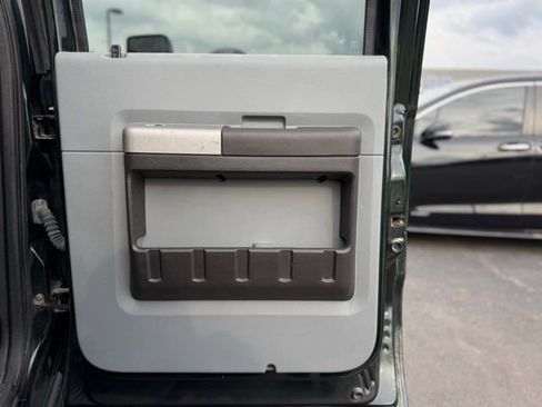 Used 2015 Ford F250 XLT w/ FX4 Off-Road Package image 19