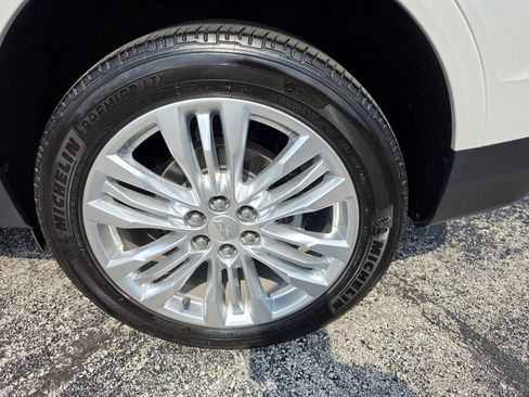 Used 2017 Cadillac XT5 Premium Luxury AWD/4WD image 15