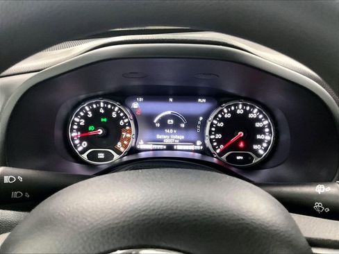 Used 2023 Jeep Renegade Latitude AWD/4WD image 25