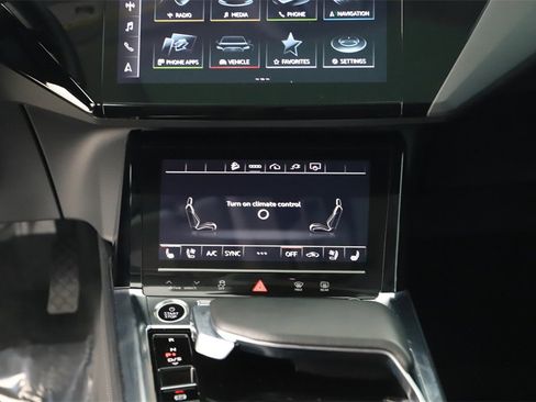 Certified 2024 Audi Q8 e-tron Premium Plus image 20
