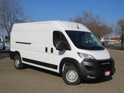 New 2023 RAM ProMaster 2500 w/ Convenience Group FWD image 2