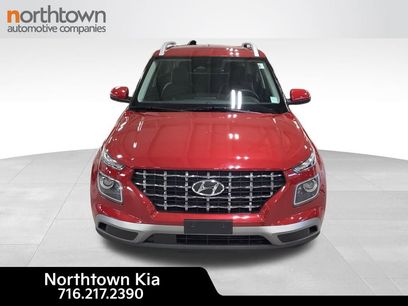 Used 2023 Hyundai Venue Limited w/ Cargo Package