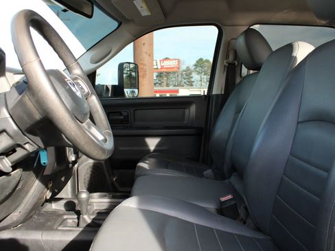 Used 2016 RAM 3500 Tradesman w/ Chrome Appearance Group image 14