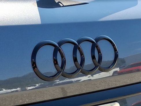 Used 2022 Audi Q7 2.0T Premium Plus AWD/4WD image 32