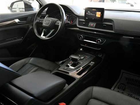 Used 2019 Audi Q5 2.0T Premium w/ Convenience Package image 14