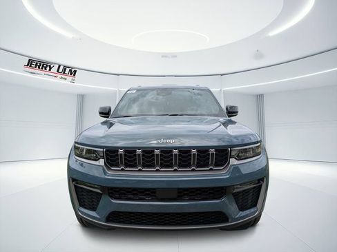 New 2026 Jeep Grand Cherokee Limited AWD/4WD image 8