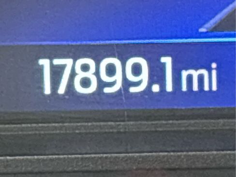 Used 2023 Ford Explorer XLT image 20