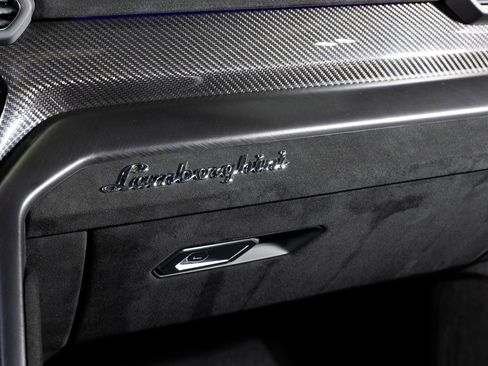 Used 2024 Lamborghini Urus Performante image 52