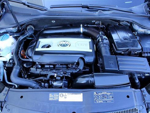 Used 2010 Volkswagen GTI 2-Door image 17