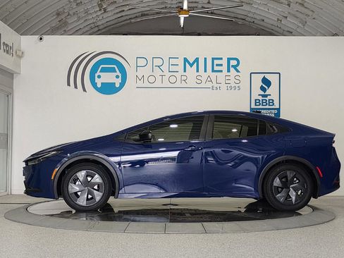 Used 2026 Toyota Prius LE image 3