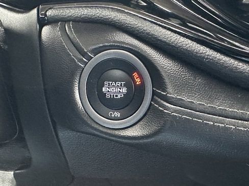 Used 2022 Dodge Durango GT image 40