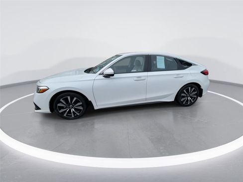 Used 2024 Honda Civic EX-L image 5