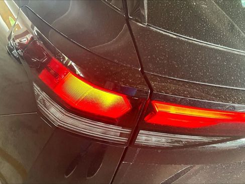 New 2026 Volkswagen Tiguan SE R-Line FWD image 14
