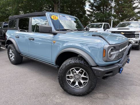Used 2023 Ford Bronco Badlands AWD/4WD image 2