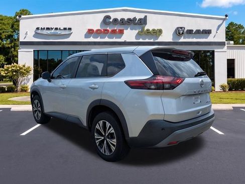 Used 2023 Nissan Rogue SV AWD/4WD image 6