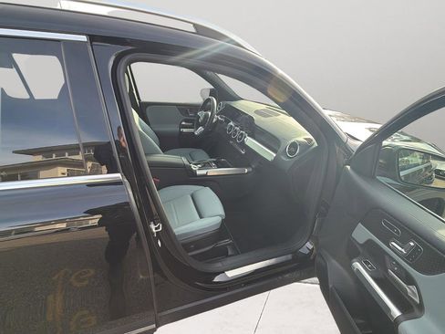 Certified 2026 Mercedes-Benz GLB 250 4MATIC image 21