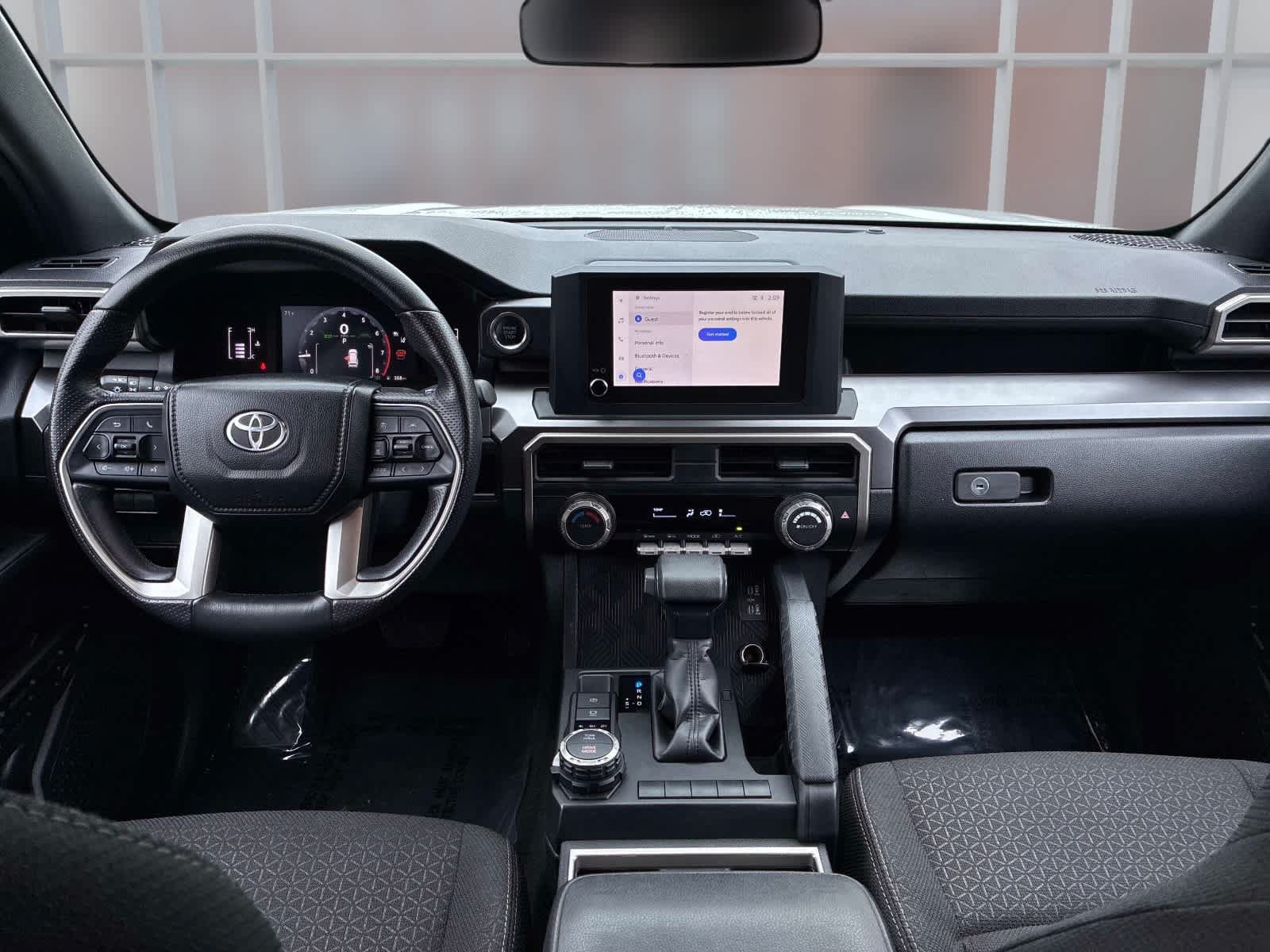 Used 2025 Toyota 4Runner SR5 AWD/4WD image 27