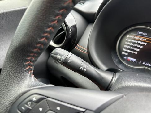 Used 2019 Nissan Kicks SR w/ SR Premium Package FWD image 24