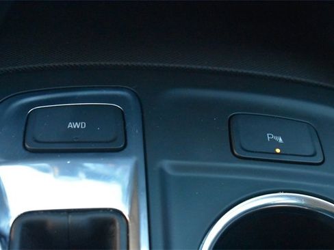 Certified 2024 Chevrolet Equinox LT w/ LPO, Floor Liner Package image 32