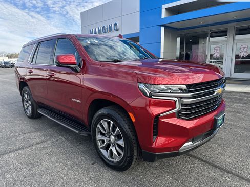 Used 2022 Chevrolet Tahoe LT w/ LT Signature Package image 2