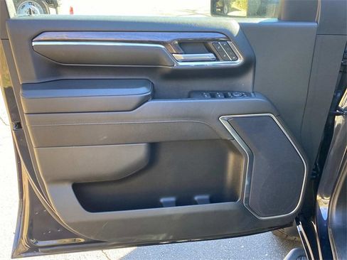 Used 2024 Chevrolet Silverado 2500 LTZ image 12