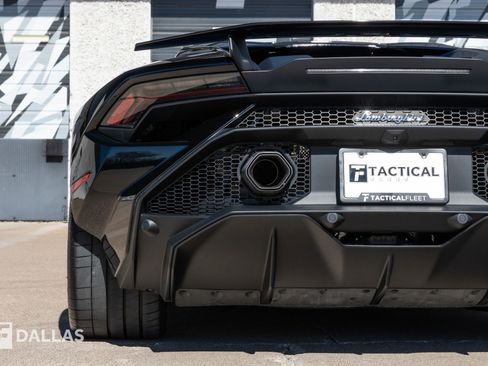 Used 2023 Lamborghini Huracan Tecnica image 14