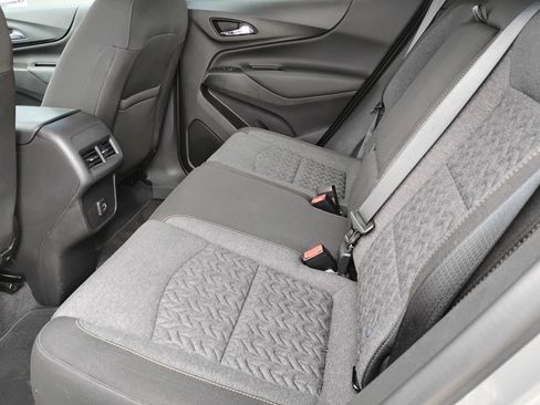 Used 2024 Chevrolet Equinox LT FWD image 17