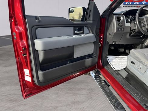 Used 2013 Ford F150 XLT w/ Luxury Equipment Group image 16