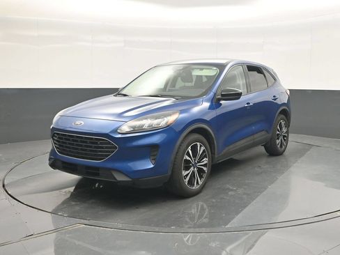Used 2022 Ford Escape SE w/ SE Sport Appearance Package AWD/4WD image 1