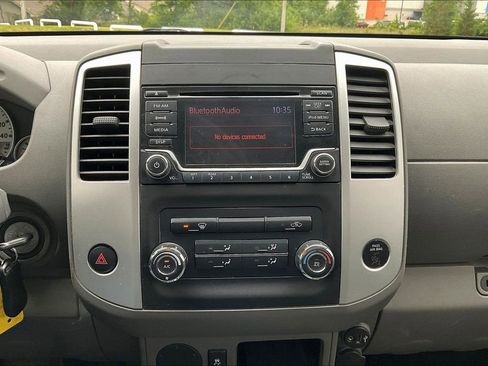 Used 2018 Nissan Frontier Desert Runner RWD image 23