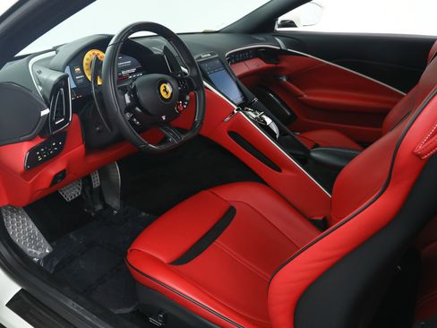 Certified 2021 Ferrari Roma RWD image 2