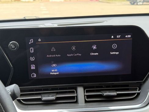 Used 2025 Chevrolet Trax LT image 20