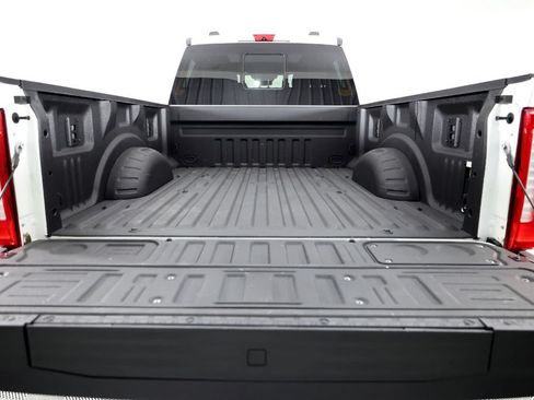 Used 2025 Ford F250 King Ranch w/ FX4 Off-Road Package AWD/4WD image 7