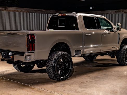 Used 2026 Ford F250 Platinum w/ Platinum Plus Package image 10