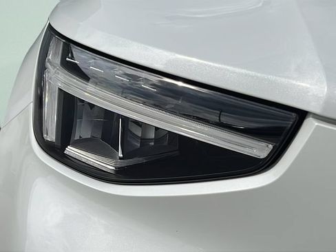Certified 2023 Volvo XC40 B4 Ultimate w/ Protection Package Premier FWD image 25
