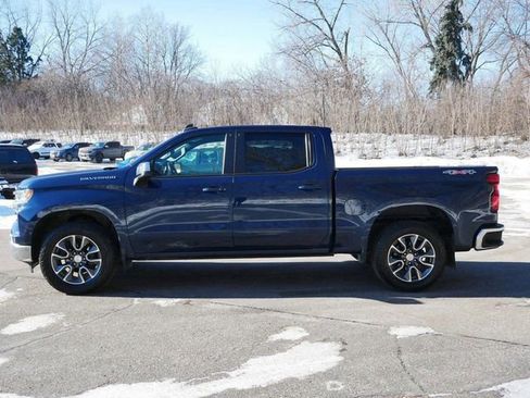 Used 2022 Chevrolet Silverado 1500 LT w/ All Star Edition Plus image 3