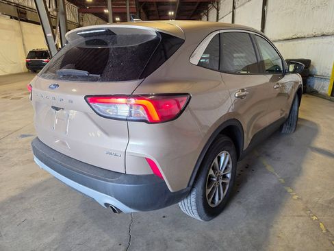 Used 2021 Ford Escape SE w/ Convenience Package AWD/4WD image 2