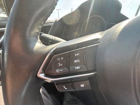 Used 2018 MAZDA MAZDA3 Touring FWD image 22