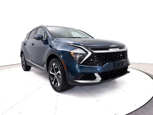 Used 2023 Kia Sportage EX AWD/4WD image 12
