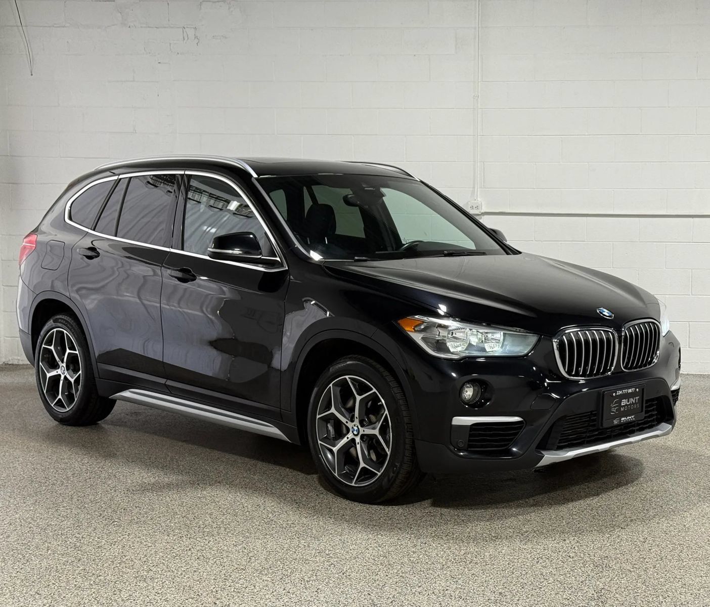 Used 2019 BMW X1 xDrive28i w/ Convenience Package AWD/4WD image 4
