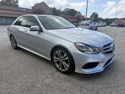 Used 2016 Mercedes-Benz E 350 Sedan image 1
