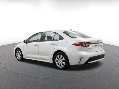 Used 2025 Toyota Corolla LE FWD image 7